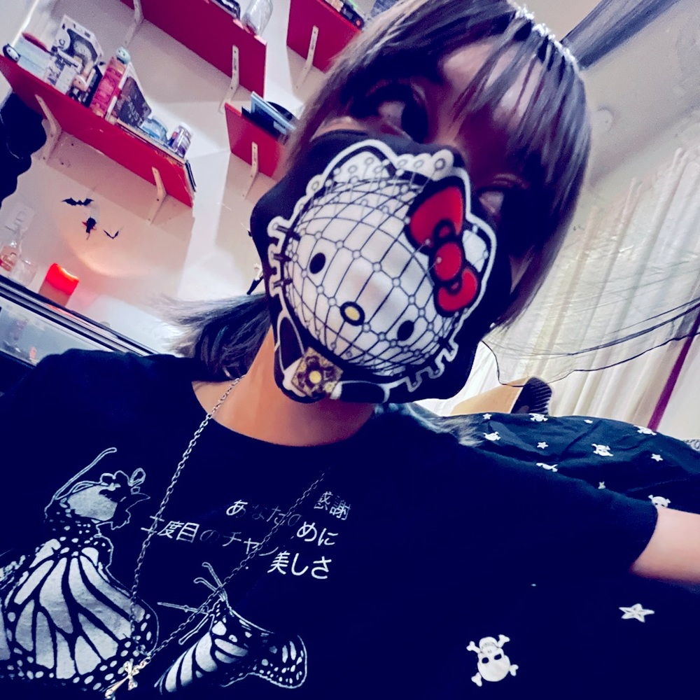 Hello Kitty Mask - Picture 4 of 4